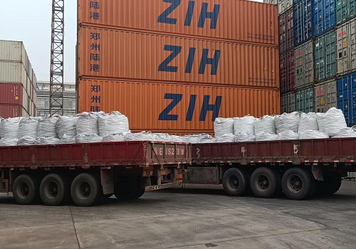 Truck loaded with calcium silicon 60/30 arrived at Tianjin port for export