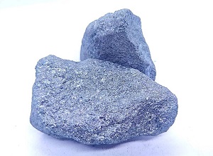 High carbon silicon grade 6818 (C68% Si18%) lump appearance showing metallic luster, dark gray to black color